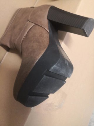 Botines Marrones con Hebillas