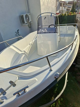 Barco nuevo (casco blanco sin motor) Oportunidad!!