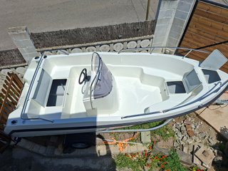 Barco nuevo (casco blanco sin motor) Oportunidad!!