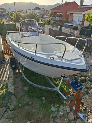Barco nuevo (casco blanco sin motor) Oportunidad!!