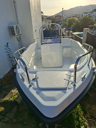 Barco nuevo (casco blanco sin motor) Oportunidad!!