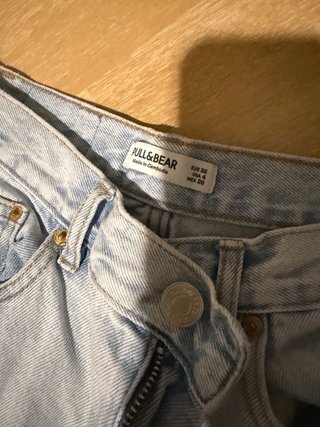 Pantalones Mom Pull&Bear Talla 36