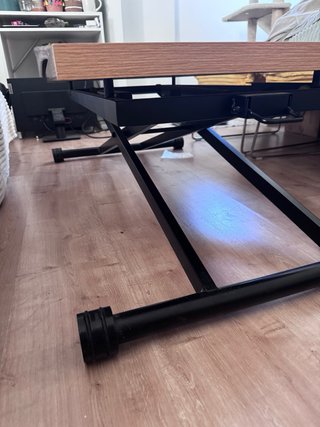 Mesa de salón elevable de madera