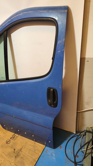 PUERTA DELANTERA IZQUIERDA Renault Trafic II Furgón (04.2001->)