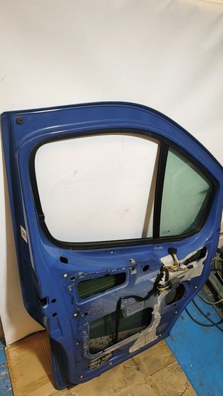 PUERTA DELANTERA IZQUIERDA Renault Trafic II Furgón (04.2001->)