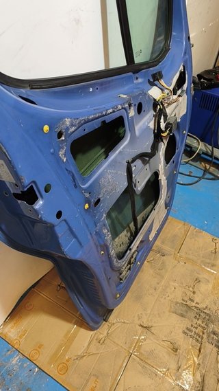 PUERTA DELANTERA IZQUIERDA Renault Trafic II Furgón (04.2001->)
