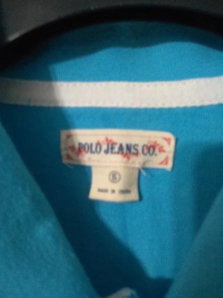 Polo Ralph Lauren Azul con Logo Dorado