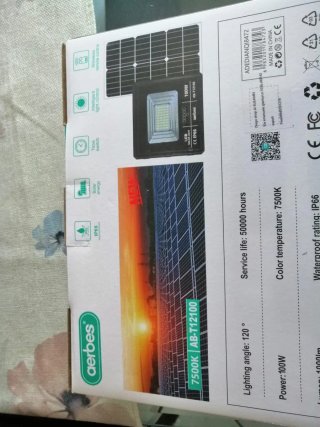 Lampada LED Solare Aerbes 100W con Telecomando