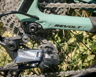 Gravel Giant Revolt S
