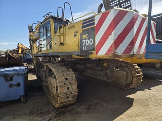 Excavadora Komatsu PC700 LC