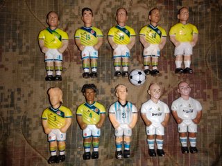 Figuras de futbolistas de juguete