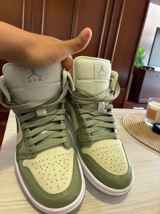Jordan 1 Mid Verde Oliva