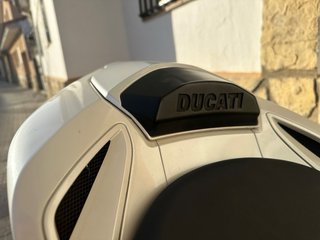 Ducati Streetfighter 1098 Blanca