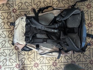75€ Mochila  60L grande Quechua forclaz