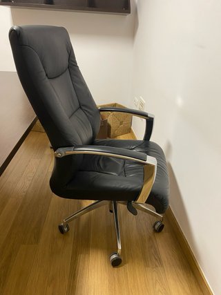 Silla de oficina ergonómica de piel