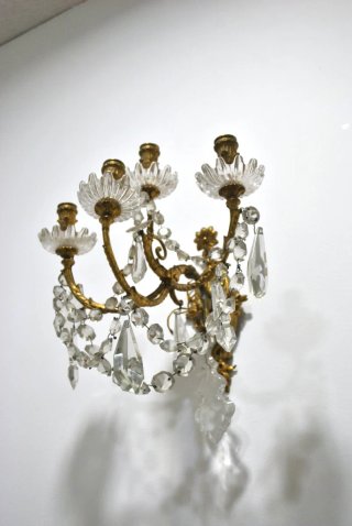 Antiguos apliques de bronce y cristal