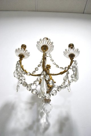 Antiguos apliques de bronce y cristal