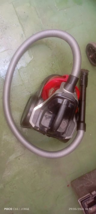 Aspirador Rowenta Cyclonic Rojo y Negro