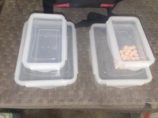 Nevera portátil con recipientes