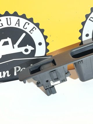 Botón Elevalunas Nissan Qashqai