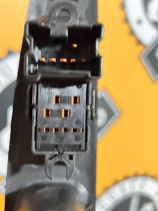 Botón Elevalunas Nissan Qashqai
