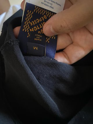 Camiseta Louis Vuitton Negra con Estampado