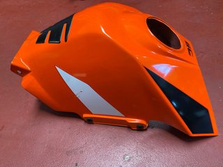 Carenado deposito de gasolina ktm rc 125 2020