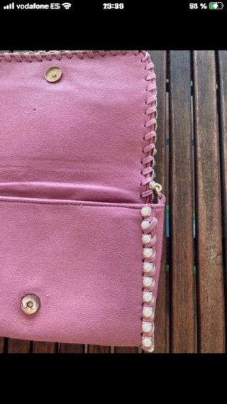 Bolso  rosa con cadena dorada
