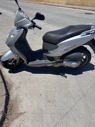 Honda Dylan 25.500 km