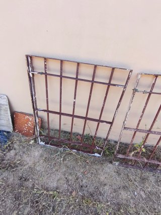 3 Rejas de Hierro Macizas