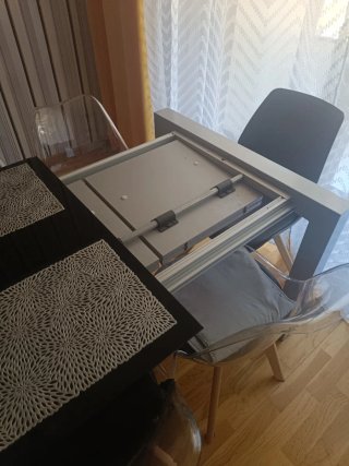 Mesa de comedor moderna cristal negro