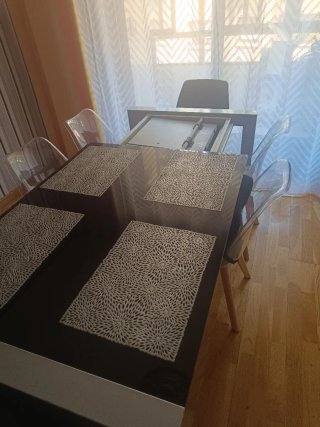 Mesa de comedor moderna cristal negro
