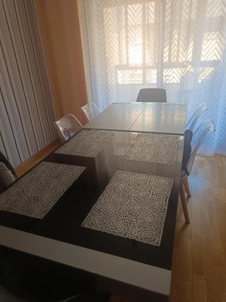 Mesa de comedor moderna cristal negro