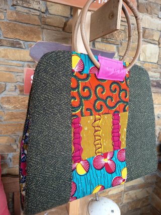 Bolso étnico multicolor de inspiración africana