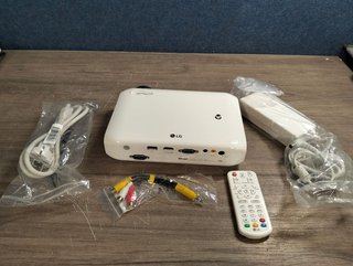 Proyector LG PW1500G 1500lm WXGA LED DLP 3D Blanco