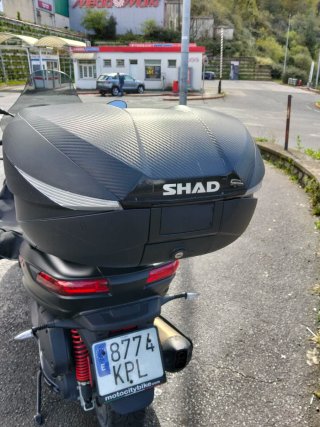 Piaggio MP3 500 Sport Negra.