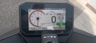 Honda Hornet 750 2024 Blanca y Roja