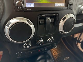 Jeep Wrangler 2.8 CRD SAHARA AWD 200CV.