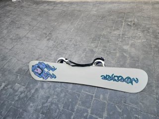 Tabla y fijaciones snowboard Nidecker 144