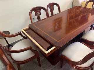 Mesa de comedor de madera maciza de lujo
