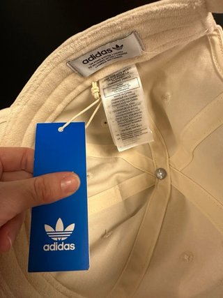 Gorra Adidas Beige