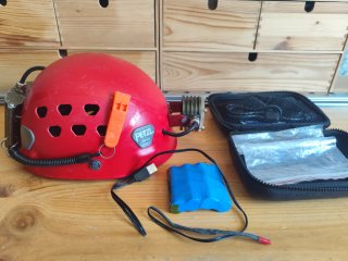 Casco de espeleología Petzl ecrin roc rojo