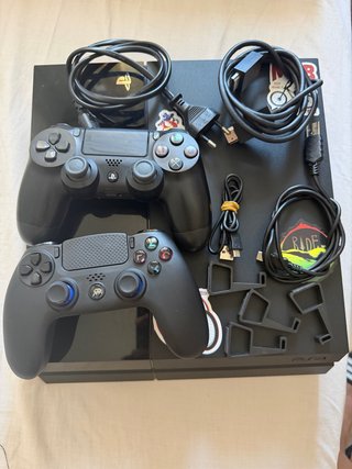 PS4 (PlayStation 4) Negra + Accesorios