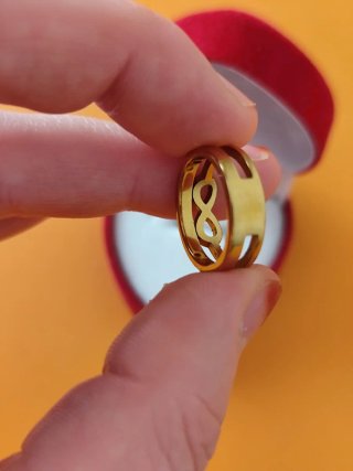 Anillo chapado oro 18k infinito y circonitas