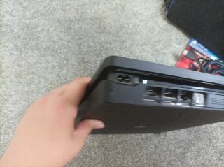 PS4 Slim Negra - Sin Disco Duro