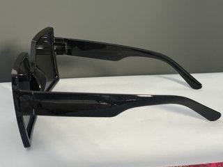 Gafas de sol vintage cuadradas negras