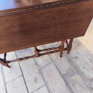 Mesa antigua inglesa abatible de madera castellana