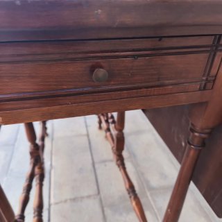 Mesa antigua inglesa abatible de madera castellana