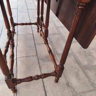 Mesa antigua inglesa abatible de madera castellana
