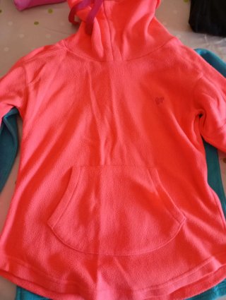 Chaqueta con capucha y rayas